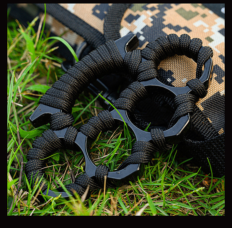 Gold Thick 4 Finger Knuckle Duster Ring Buckle Vehicle Window Breaking Belt Buckles Use