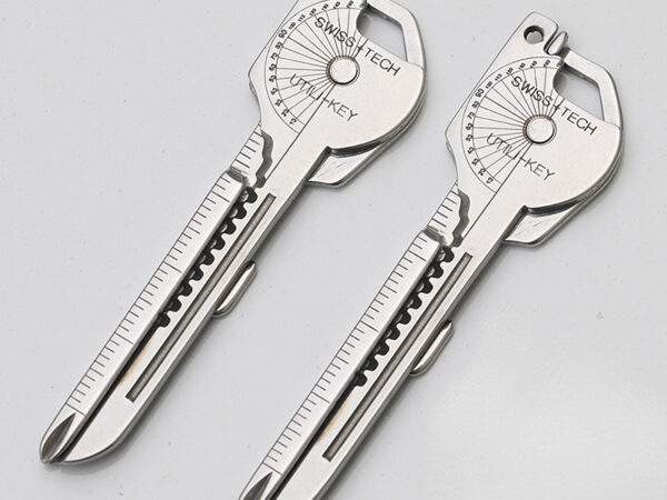 Multifunctional Keychain 8-in-1 Mini Portable Waist Tool 2