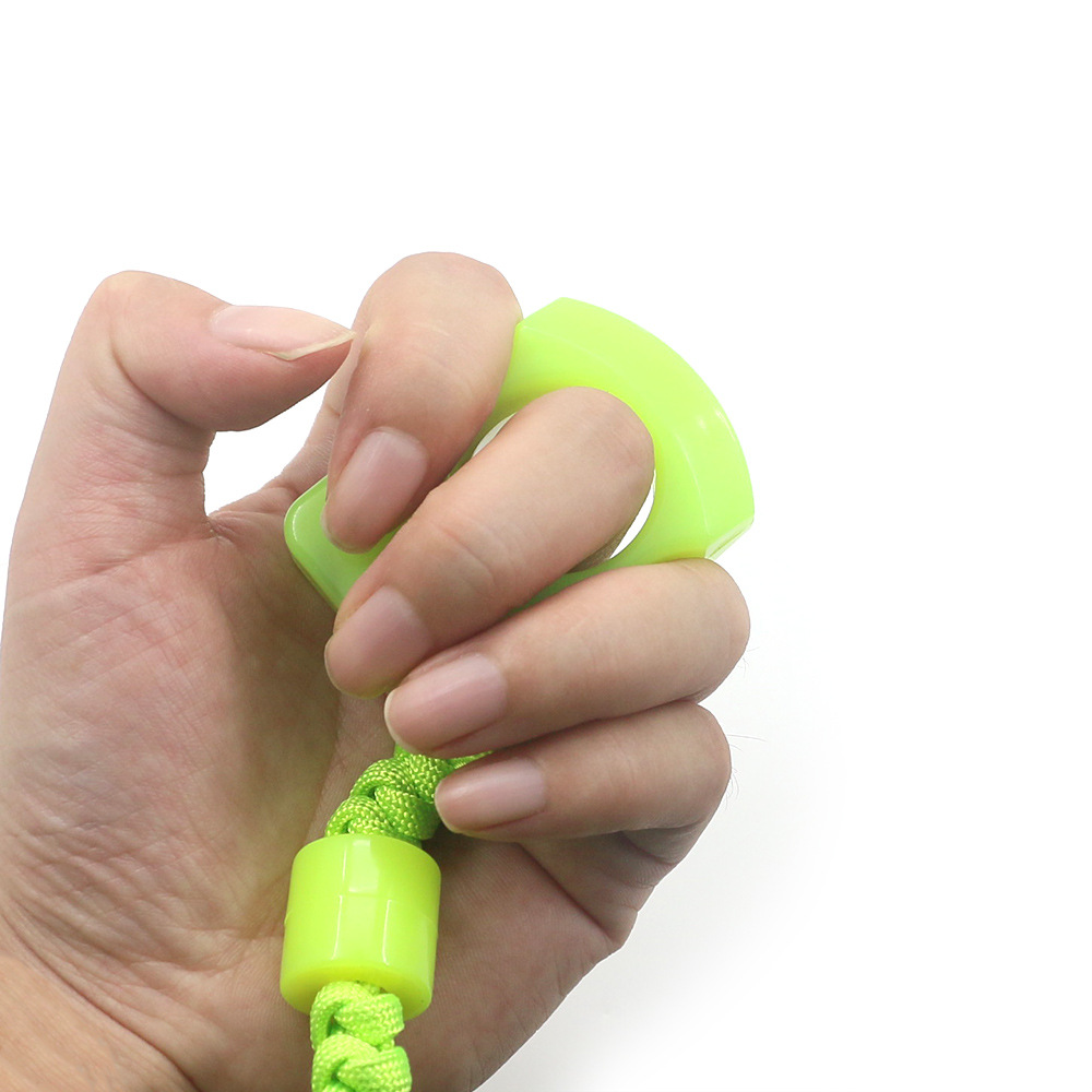 Green-Women-Self-Defense-Glow-in-the-Dark-Single-Finger-Plastic-Knuckle-Guard-Keychain-Attachment-Details.jpg